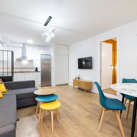 H2m Feijoo Close To Center In A Quiet Area *
